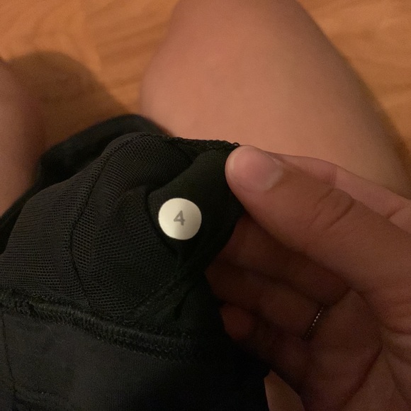 Lululemon bra - Picture 4 of 4